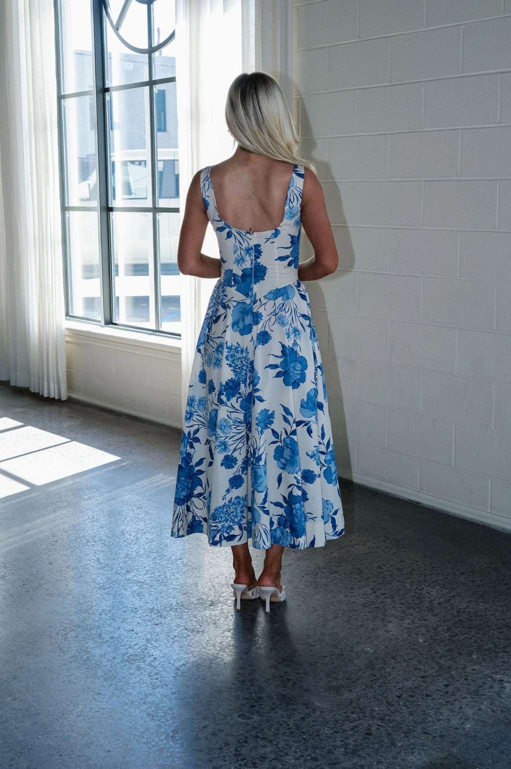 Botanical Sleeveless Midi Dress-Blue