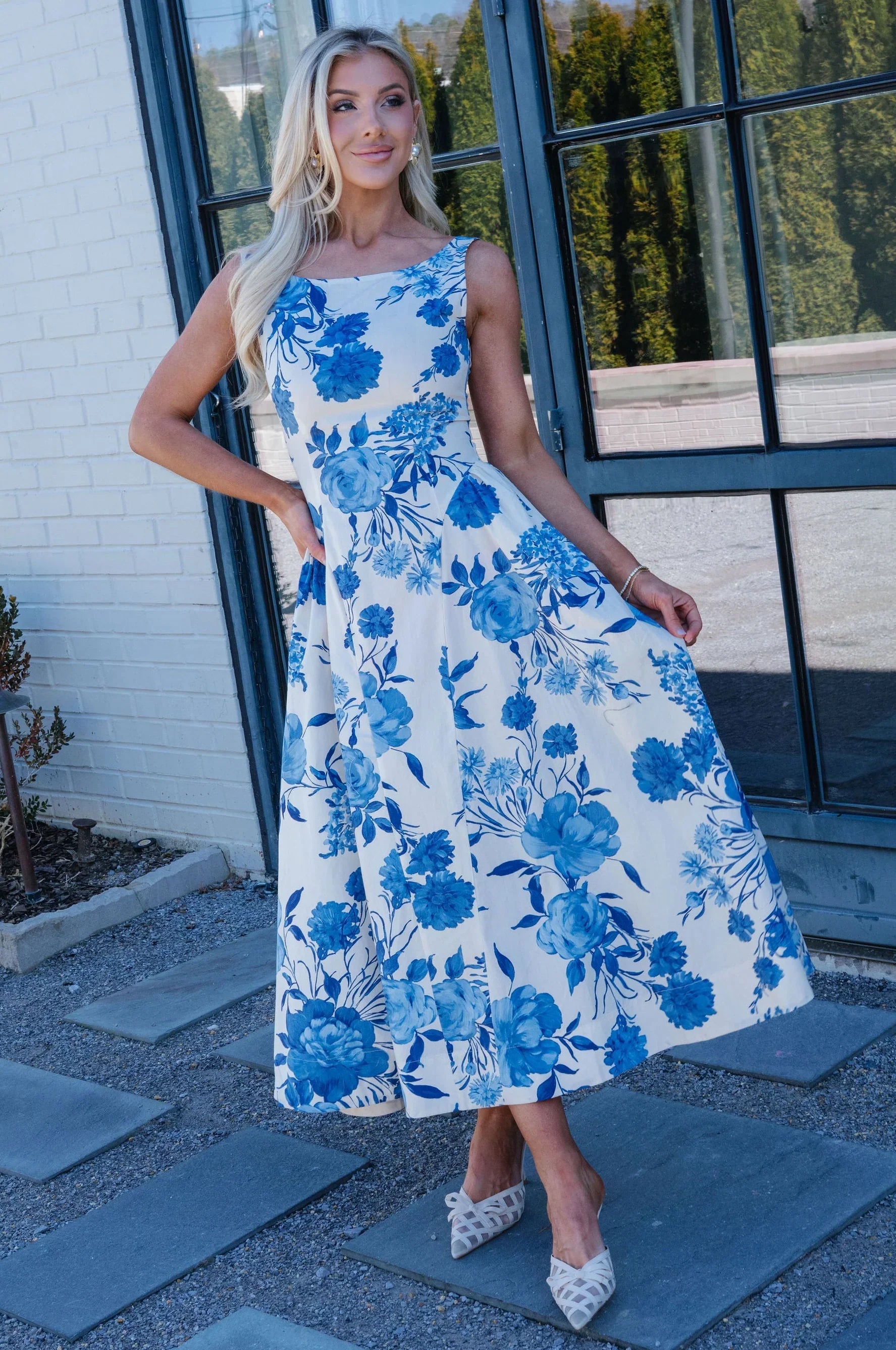 Botanical Sleeveless Midi Dress-Blue