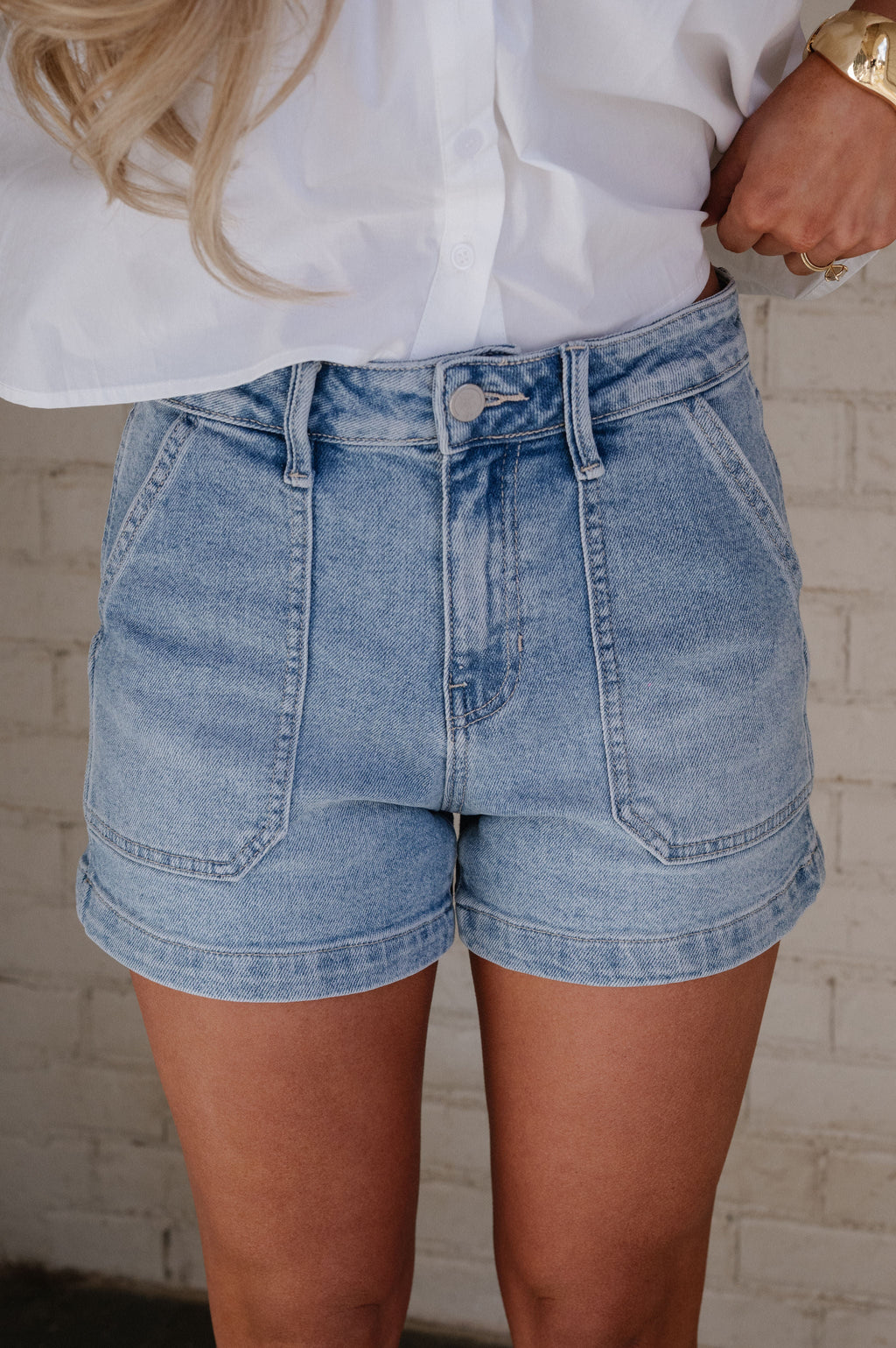 Sydney Shorts- Light Wash